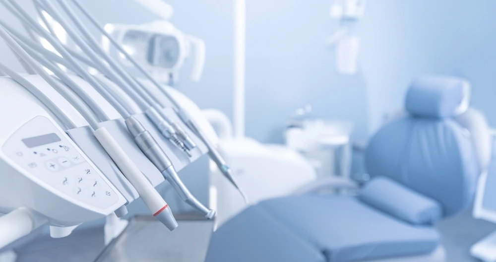banner-dentists-room-office-closeup-different-dental-instruments
